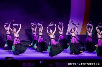 内江原创舞蹈《祥鼓声声》亮相四川省第八届群众广场舞